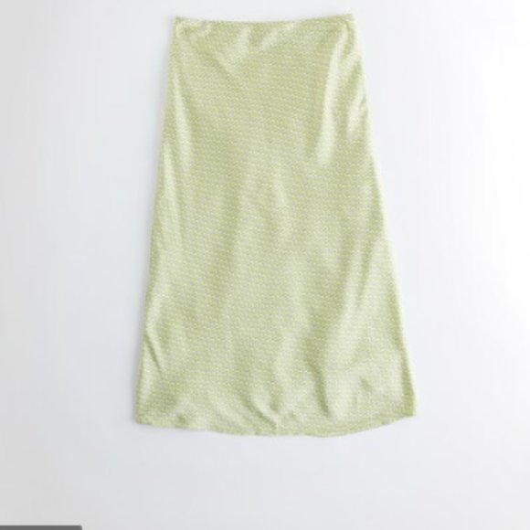 Hollister ultra-high rise midi skirt size-LARGE - Picture 1 of 1